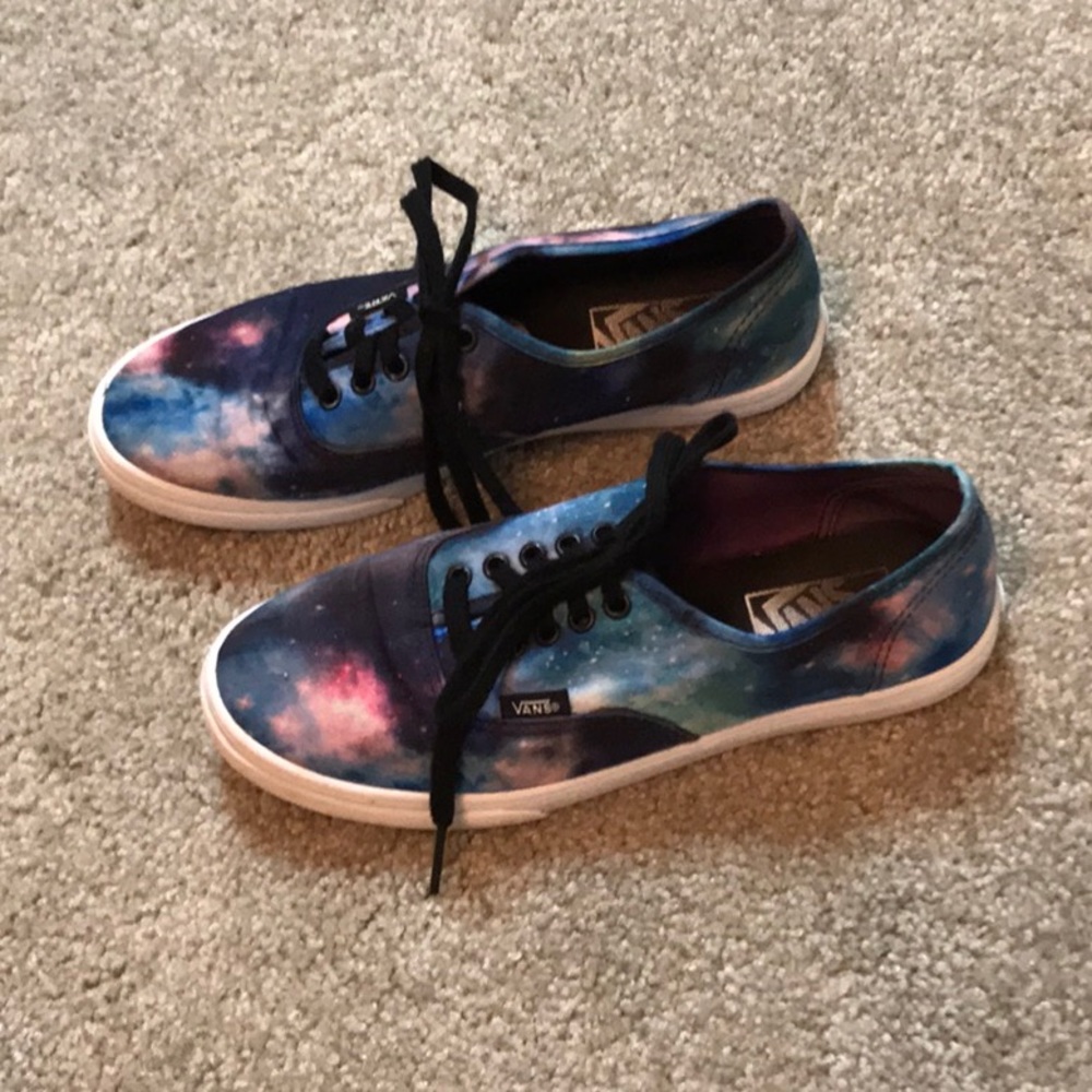 Preowned unisex Vans Galaxy sneakers - women’s 7 men’s 5.5